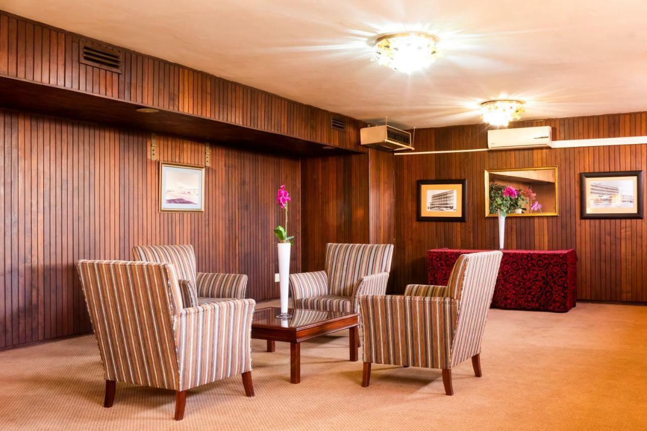 Elgro Hotel Potchefstroom Zewnętrze zdjęcie